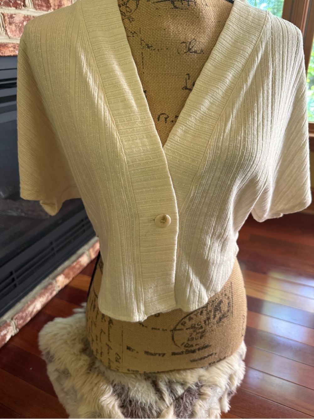 OGL ONE BUTTON CARDIGAN IN CREAM NWT